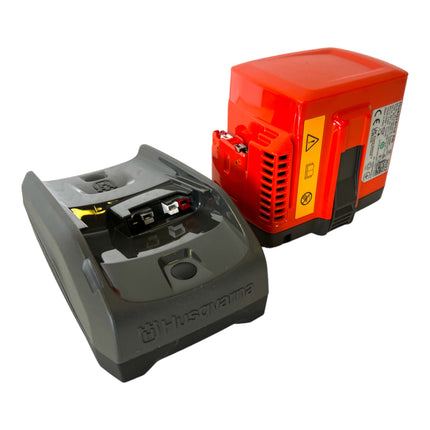 Potatore ad asta a batteria Husqvarna 120 iTK4 P 36 V 304 cm + 1x batteria 2,0 Ah + caricatore