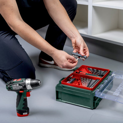 Metabo Powermaxx BS Basic Set trapano avvitatore a batteria 12 V 34 Nm ( 600080710 ) + 2x batteria ricaricabile 2,0 Ah + caricatore + set di accessori da 41 pezzi + valigetta