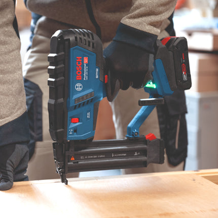 Bosch GNH 18V-50 M Chiodatrice professionale per legno a batteria 18 V 1,2 x 16 - 50 mm Brushless ( 0601482400 ) Solo - senza batteria, senza caricabatterie