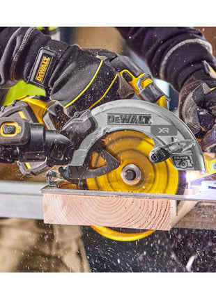 DeWalt DCS 573 H2 Scie circulaire 18 V 190 x 30 mm Brushless + 2x batterie Powerstack 5,0 Ah + chargeur