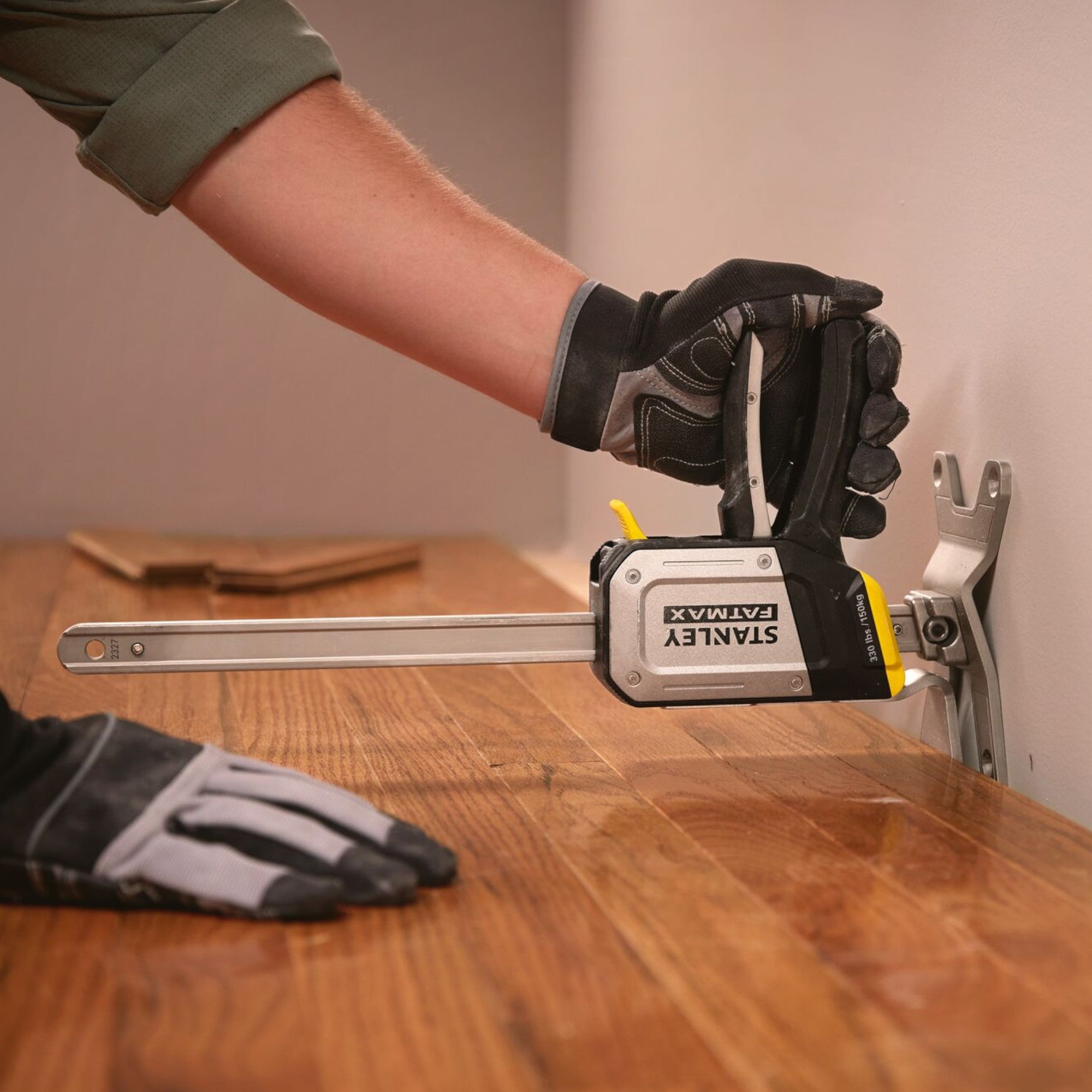Stanley Fatmax FMHT83552 1 TradeLift Einhand Montagewerkzeug Set 2 Stueck 150 kg Hubkraft 3 - toolbrothers