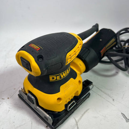 DeWalt DWE 6411 QS Schwingschleifer 230 Watt Klettfix 108 x 115 mm Staubsack Reparaturgeraet 2 - toolbrothers