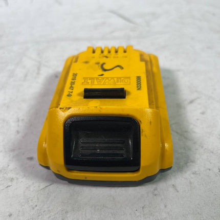 DeWalt DCB 183 Akkupack 18 V 2 0 Ah 2000 mAh XR Li Ion Akku mit Ladestandanzeige Gebraucht 4 - toolbrothers