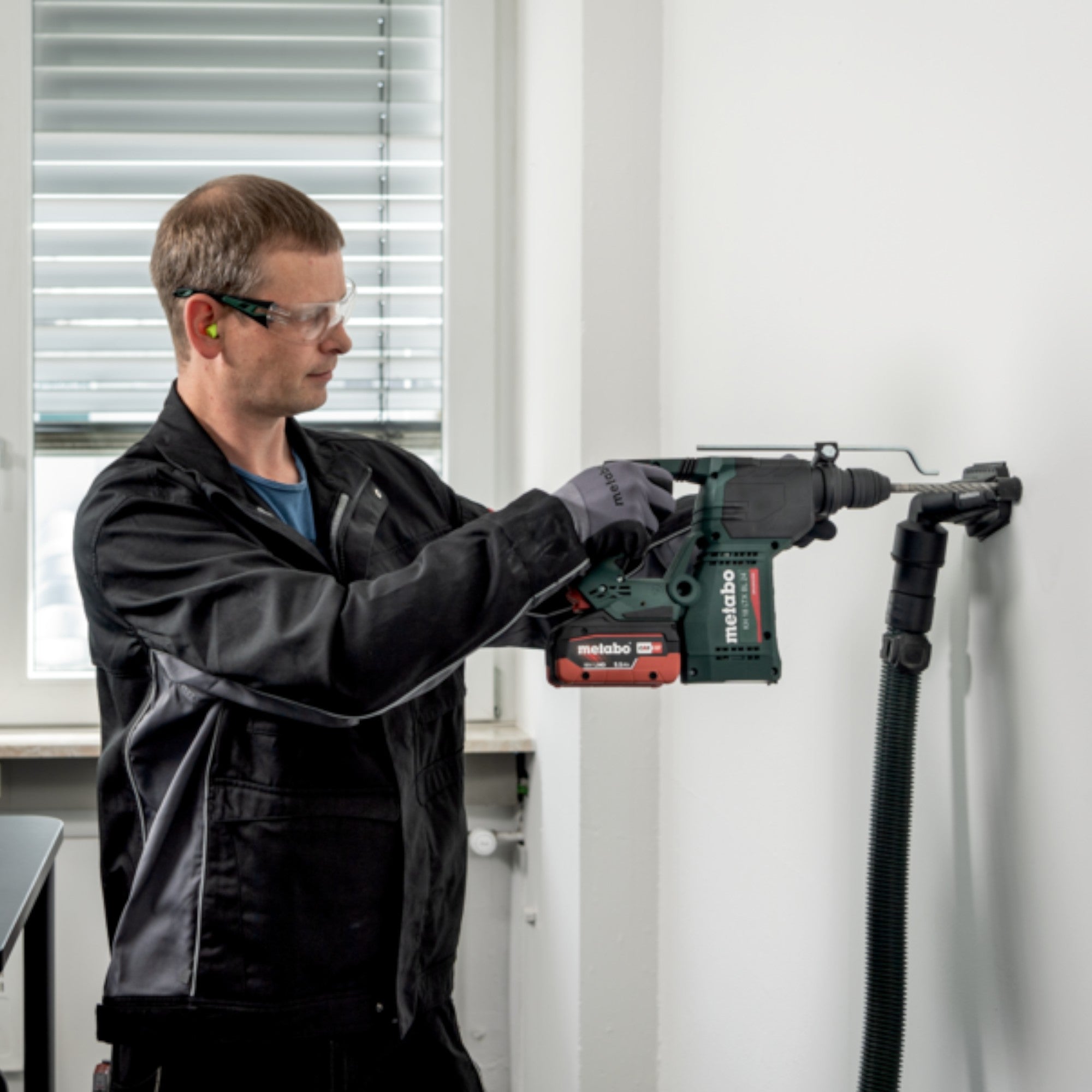 Metabo KH 18 LTX BL 24 Akku Bohrhammer 18 V 2 2 J SDS Plus Brushless 1x LiHDX Akku 4 0 Ah Ladegeraet 3 - toolbrothers