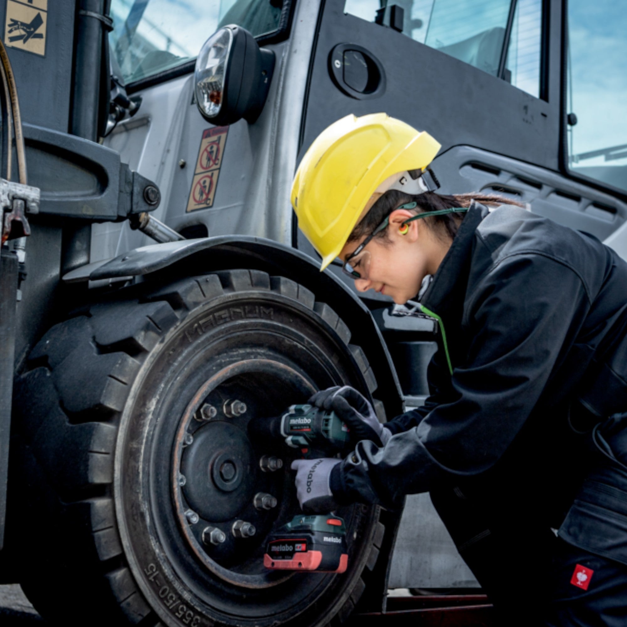 Metabo SSW 18 LTX 800 BL Akku Schlagschrauber 18 V 800 Nm 1 2 Brushless 1x LiHD Akku 5 5 Ah Ladegeraet 4 - toolbrothers