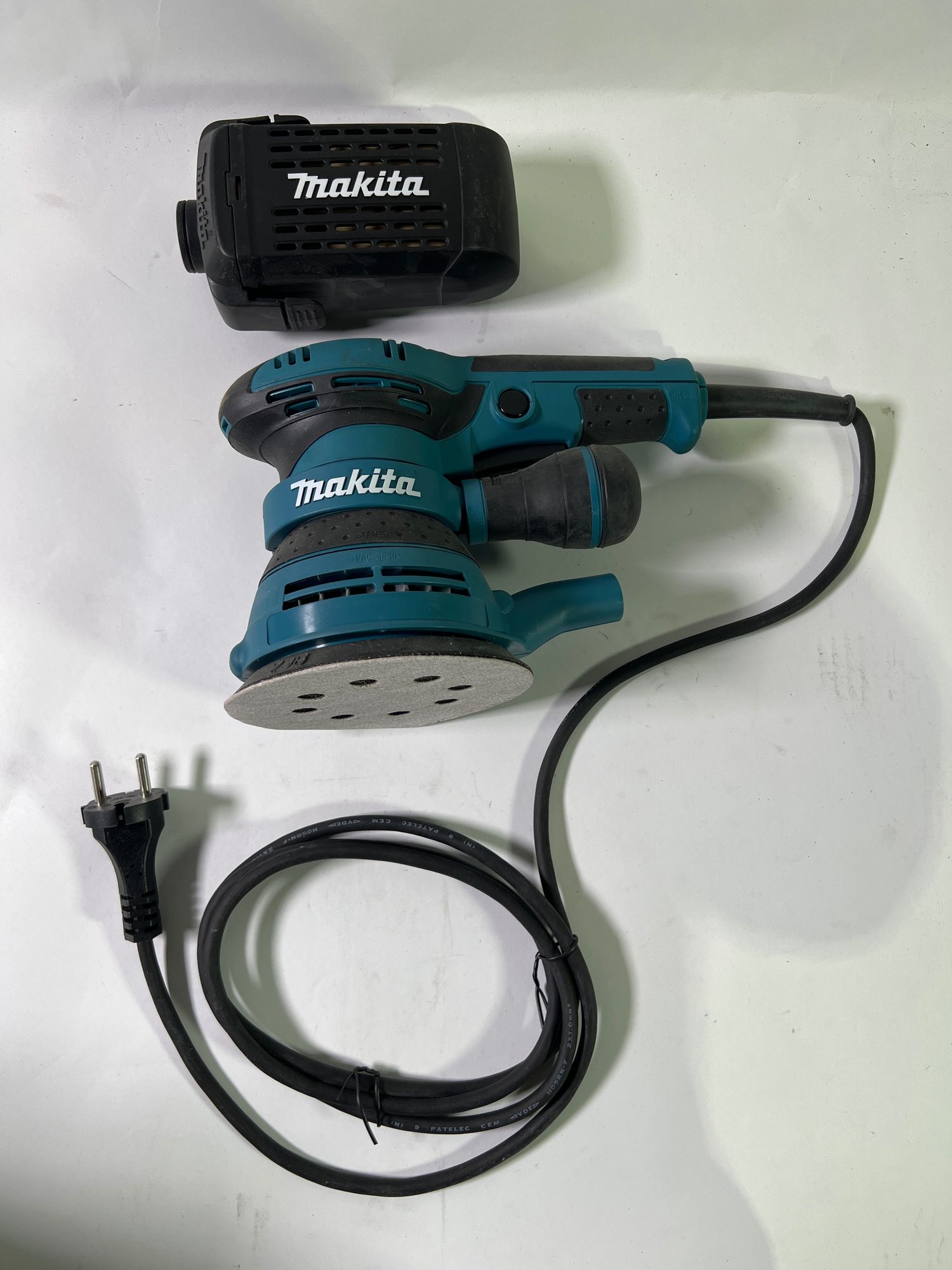 Makita BO 5041 Exzenterschleifer Schleifmaschine 300 W 125 mm Solo Leicht Gebraucht 0 - toolbrothers