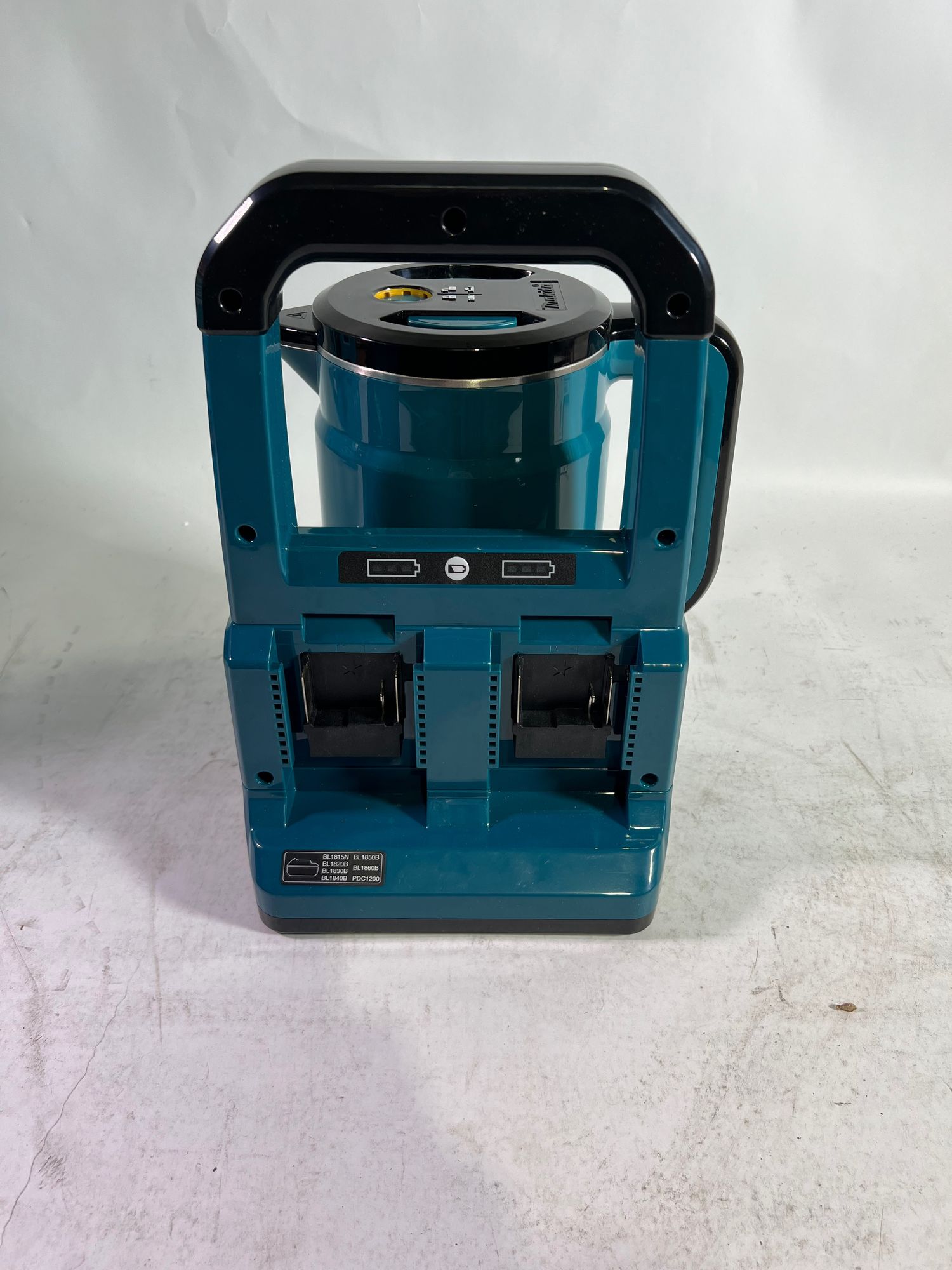 Makita DKT 360 Z Akku Wasserkocher 36 V 2x 18 V 0 8 L Solo ohne Akku ohne Ladegeraet Reparaturgeraet 1 - toolbrothers