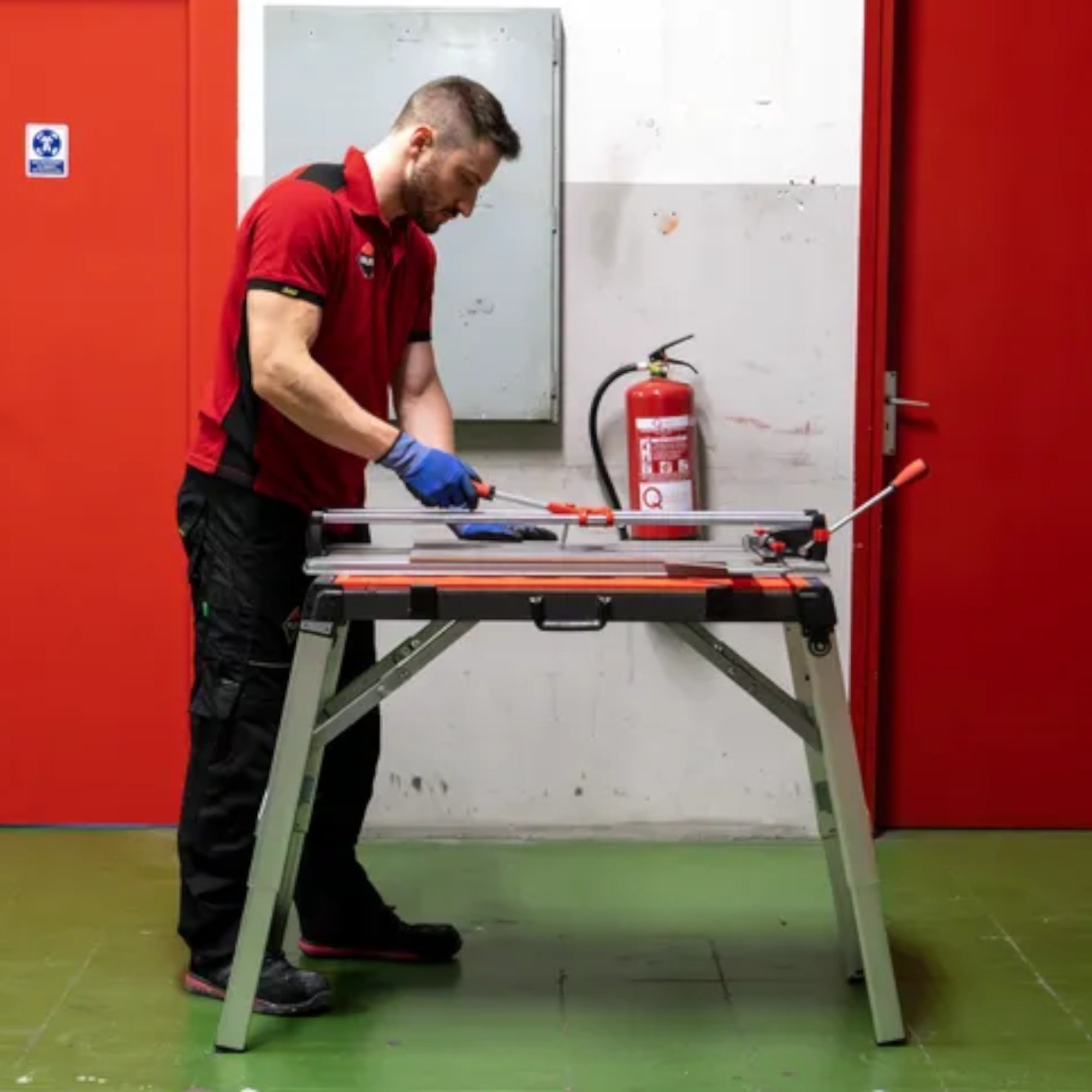 Rubi Klappbarer Arbeitstisch 4 in 1 Werkbank Geruest Transportroller Trage 66924  4 - toolbrothers