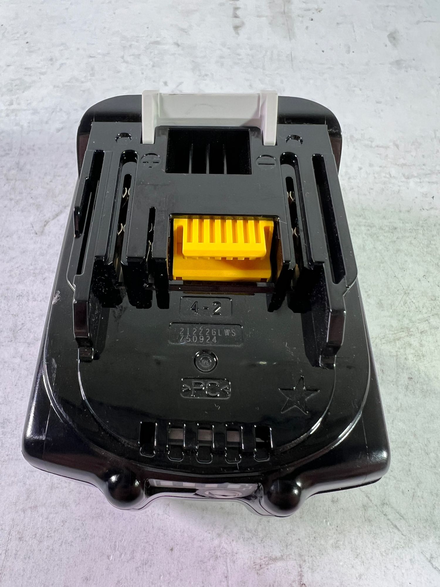 Makita BL 1840 B 18 V 4 Ah 4000 mAh 197265 4 Li Ion Akku mit LED Anzeige Reparaturgeraet 1 - toolbrothers