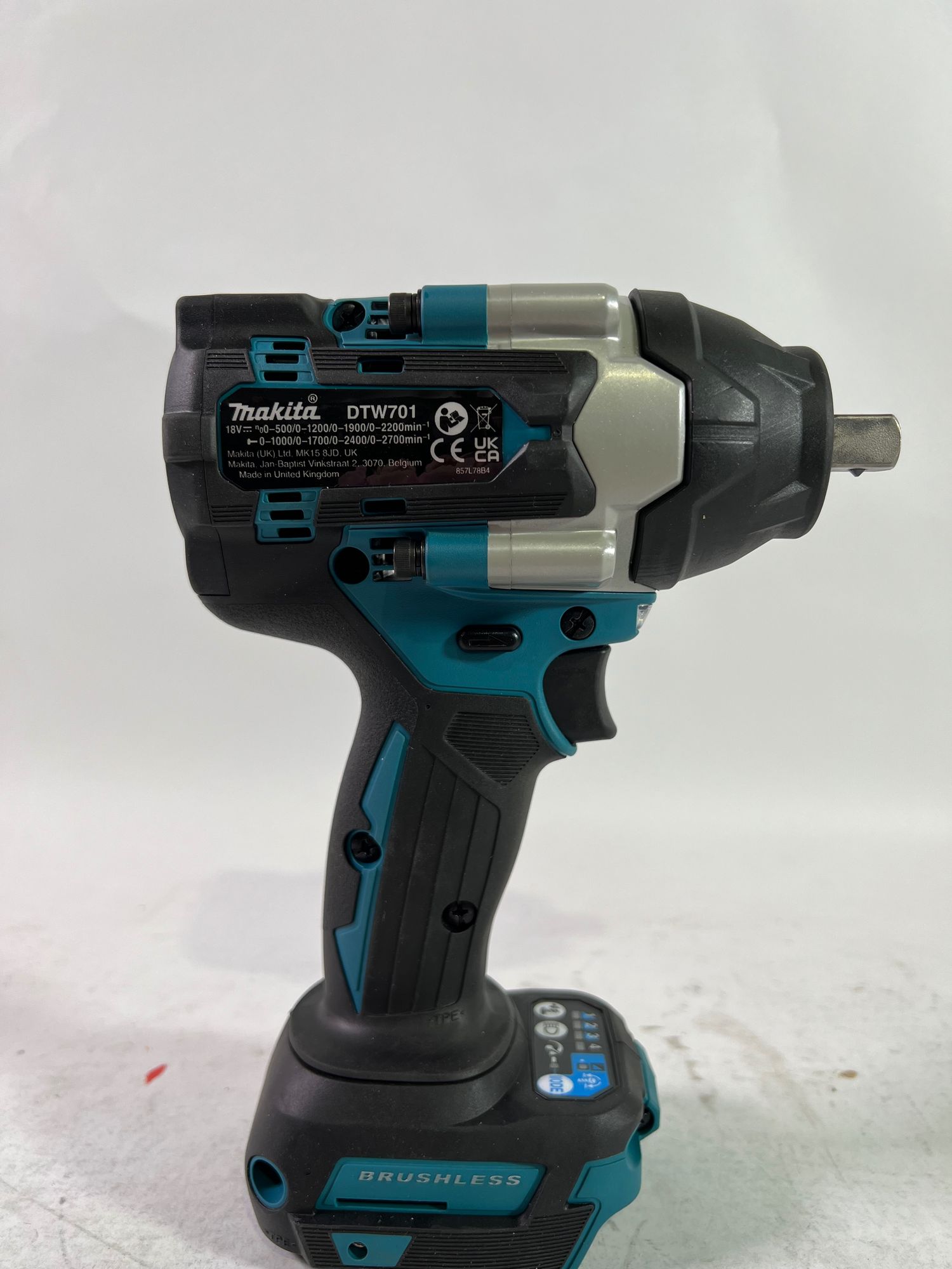 Makita DTW 701 Z Akku Schlagschrauber 18 V 700 Nm 1 2 Brushless Solo ohne Akku ohne Ladegeraet Gebraucht 1 - toolbrothers
