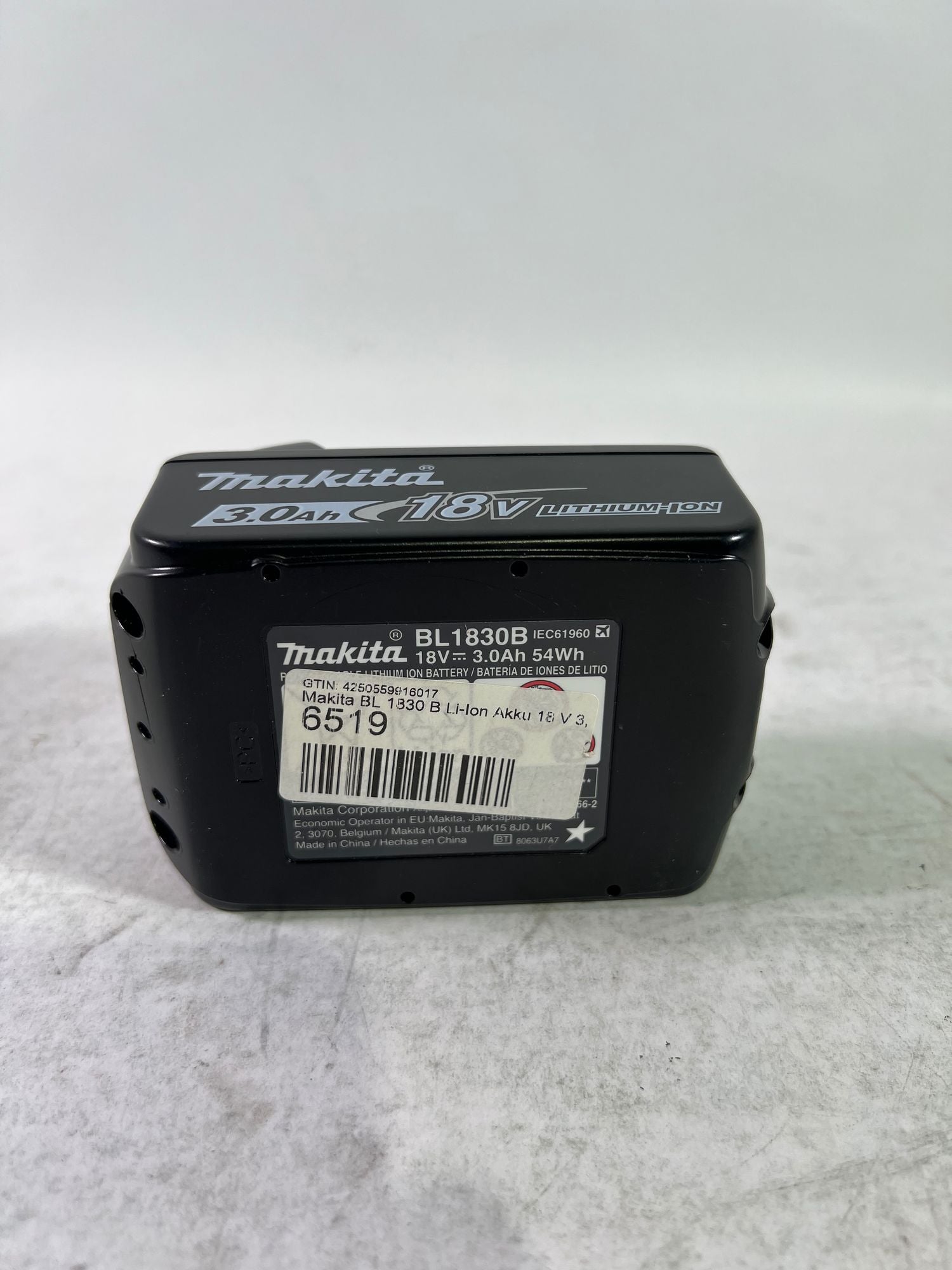 Makita BL 1830 B Li Ion Akku 18 V 3 0 Ah 3000 mAh 197599 5 mit LED Anzeige original kein Nachbau Reparaturgeraet 1 - toolbrothers