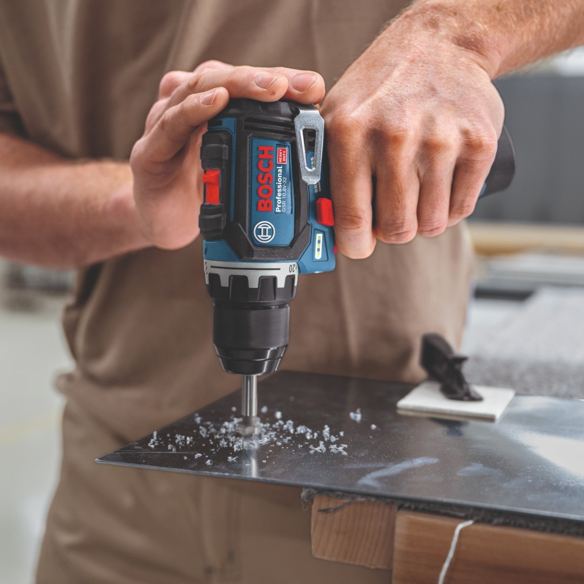 Bosch GSR 12V 32 Professional Akku Bohrschrauber 12 V 32 Nm Brushless 1x Akku 6 0 Ah Ladegeraet L Boxx 4 - toolbrothers