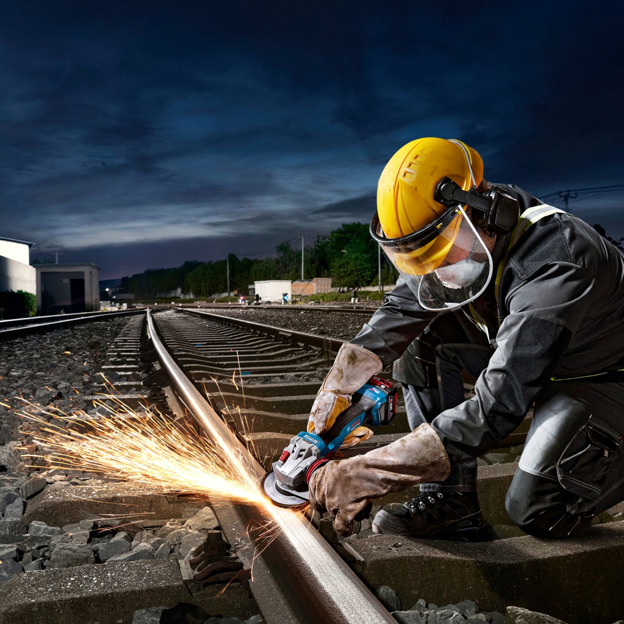 Bosch GWS 18V 11 Professional Akku Winkelschleifer 18 V 125 mm Brushless 1x Akku 5 0 Ah Ladegeraet L Boxx 4 - toolbrothers