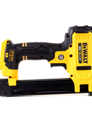 Dewalt DCN 701 L1 XR 18V Akku Tacker + 1x Akku 3,0Ah + Ladegerät + TSTAK