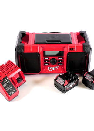 Milwaukee M18 JSR DAB+-402C Radio de chantier sur batterie / secteur 18 V + 2x batteries 4,0 Ah + chargeur