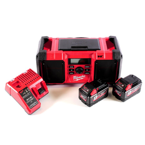 Milwaukee M18 JSR DAB+-902C Radio de chantier sur batterie / secteur 18 V + 2x batteries 9,0 Ah + chargeur