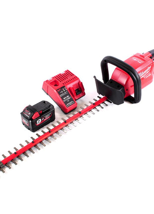 Cortasetos a batería Milwaukee M18 CHT-901C 18 V 610 mm sin escobillas + 1x batería 9,0 Ah + cargador