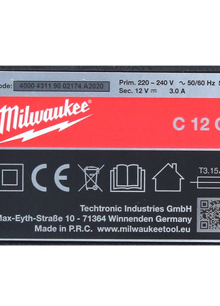 Milwaukee Akku Starter Set 12 V mit 2x Akku 1,5 Ah + M12 C12C Ladegerät