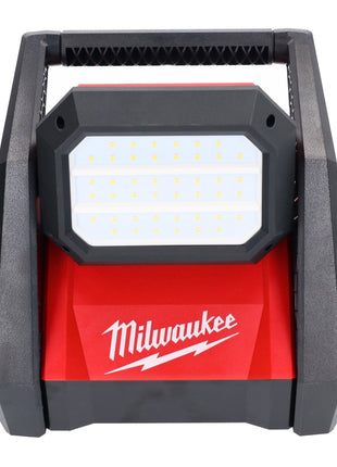 Milwaukee M18 HOAL-602FC Akku LED Lampe Baustrahler 18 V 4000 lm + 2x Akku 6,0 Ah + Ladegerät