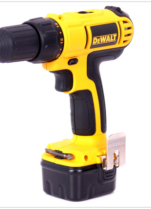 DEWALT DC 740 KA 12 V 1,3Ah NiCd Akku Bohrschrauber inkl. 2x 12 V 1,3 Ah Akku, Ladegerät und Werkzeugkoffer - Toolbrothers