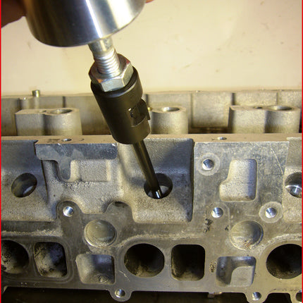 KS TOOLS Kit di estrazione e ripristino sedi candelette M8x1,0,8 pz ( 152.1020 )