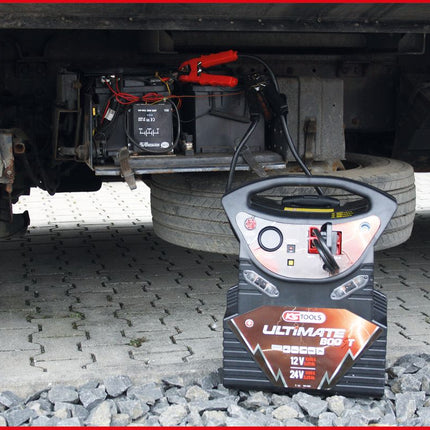 KS TOOLS 12 V + 24 V Batterie-Booster, mobiles Starthilfegerät 2340 A ( 550.1825 ) - Toolbrothers