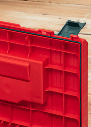 Qbrick System PRO Toolbox 2.0 RED ULTRA HD Niestandardowa walizka narzędziowa 450 x 260 x 240 mm 19 l z możliwością sztaplowania IP54 z 3 przegrodami i półką